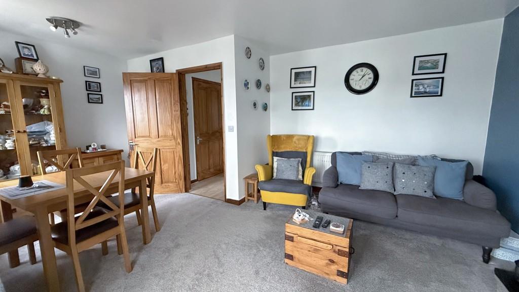 Lounge/dining room