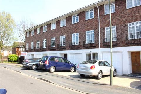 3 bedroom terraced house for sale, Langley Walk, Woking GU22