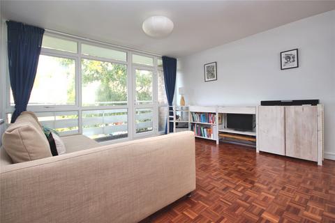 2 bedroom flat for sale, Hill View Court, Surrey GU22