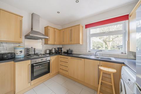 13 Coniston Road, Woking, GU22 9HU