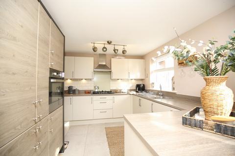 4 bedroom detached house for sale, Greenfield Close, Grendon