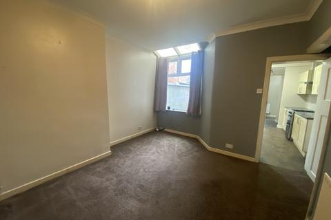 3 bedroom terraced house to rent, Nile St, Crewe