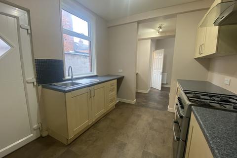 3 bedroom terraced house to rent, Nile St, Crewe