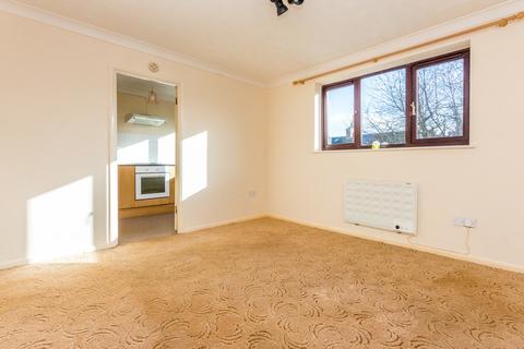 1 bedroom flat for sale, Oliver Close, Rushden NN10