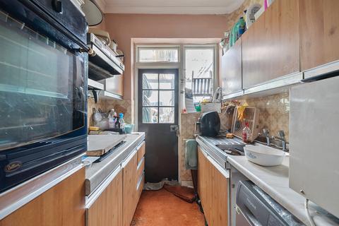 3 bedroom terraced house for sale, Carshalton Road, Mitcham