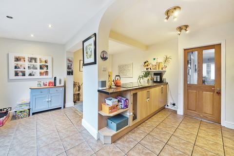 4 Shepley Close, Carshalton, SM5 2NJ