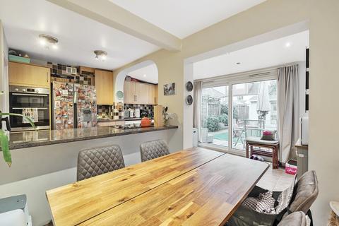 4 Shepley Close, Carshalton, SM5 2NJ