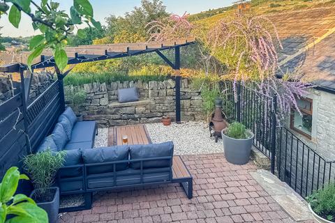 4 bedroom terraced house for sale, Woodhead Road, Holmbridge, Holmfirth