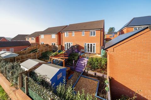 27 Farley Grove, Exeter, EX1 3YX