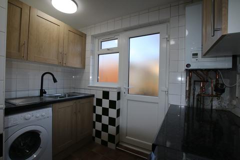 2 bedroom terraced house to rent, Martindale Road, Hounslow