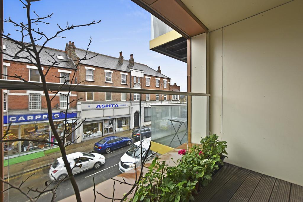DNRACHELMACK - Flat 5, 7 Banister Road - Balcony3