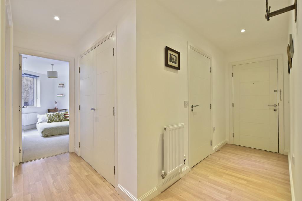 DNRACHELMACK - Flat 5, 7 Banister Road - Hallway3