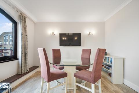 1 bedroom flat for sale, Trafalgar Court, Wapping E1W