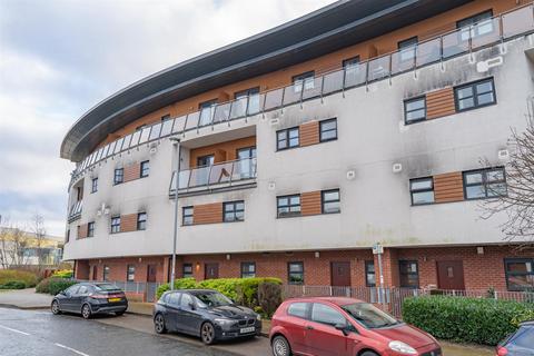 3 bedroom flat for sale, Blue Moon Way, Fallowfield