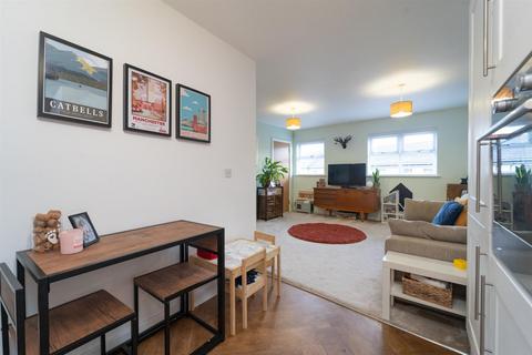 3 bedroom flat for sale, Blue Moon Way, Fallowfield