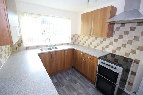 3 bedroom semi-detached bungalow to rent, Montcalm Crescent, Stanley, Wakefield, West Yorkshire