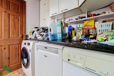 27 Hodder Grove, Darwen, BB3 0JP