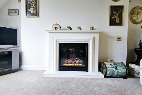 2 bedroom apartment for sale, College House, High Street
