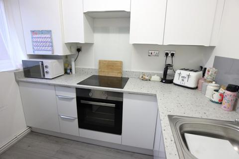 1 bedroom flat for sale, Landau Way, Broxbourne EN10