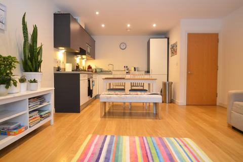 2 bedroom apartment for sale, Ravine Grove, London