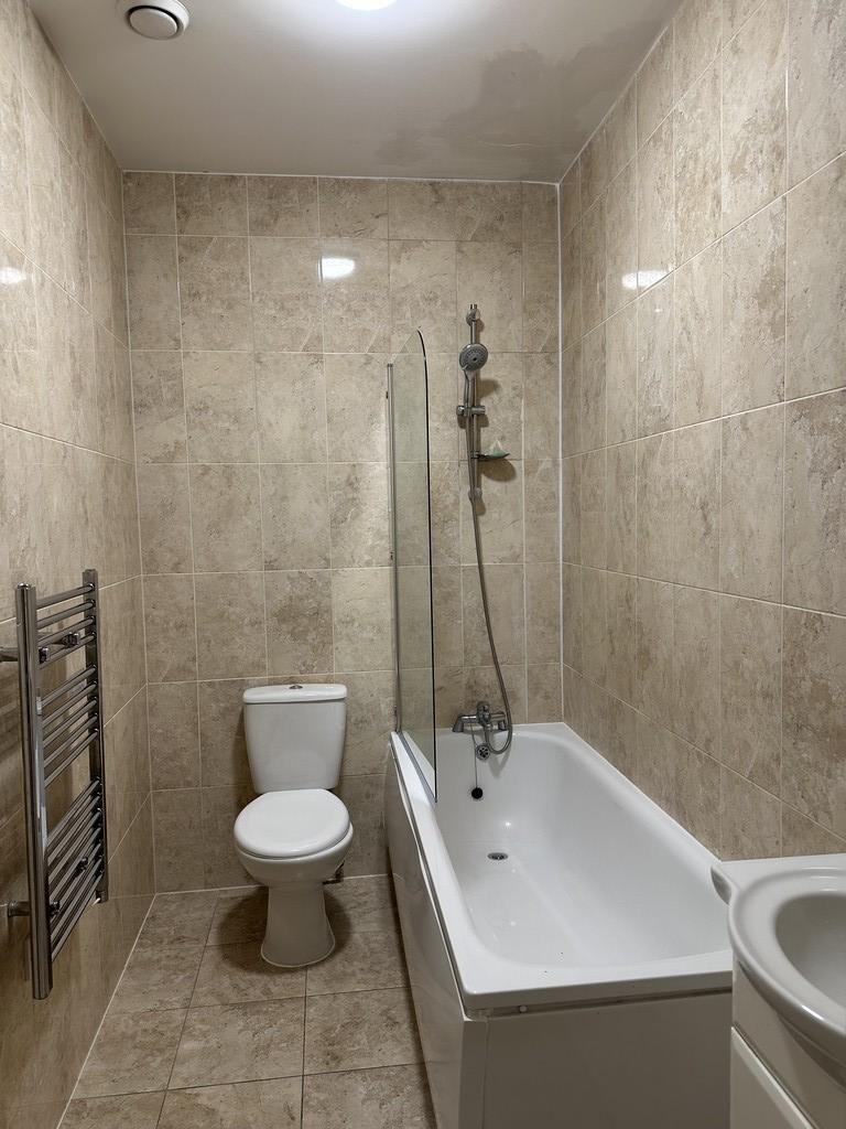 Apartment in London - View 2