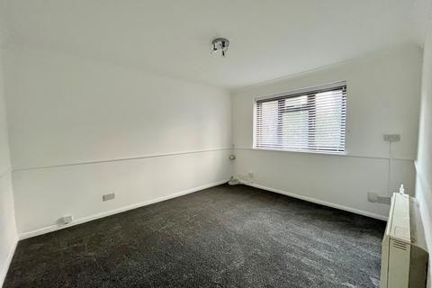 1 bedroom ground floor flat for sale, Junction Road, Romford