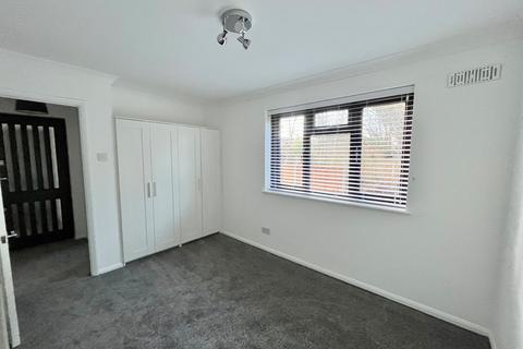 1 bedroom ground floor flat for sale, Junction Road, Romford