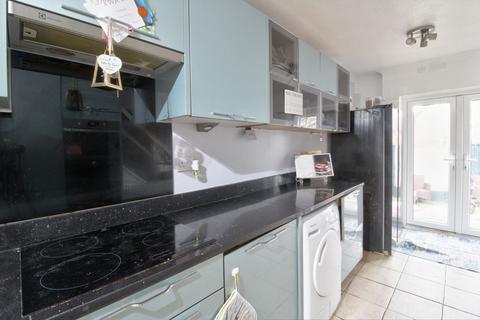 19 Old Orchard, Harlow, CM18 6YG