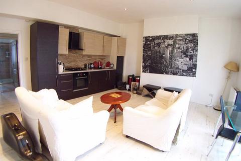 1 bedroom apartment to rent, 8 Holly Bank, Leeds