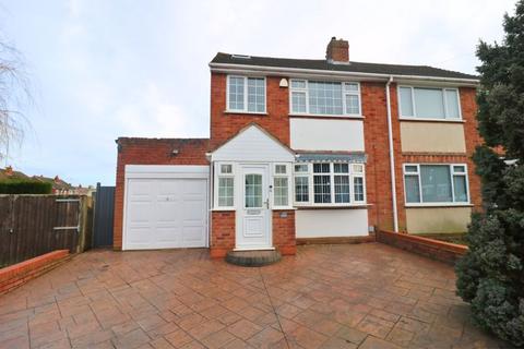 4 bedroom semi-detached house for sale, Edinburgh Drive, Rushall