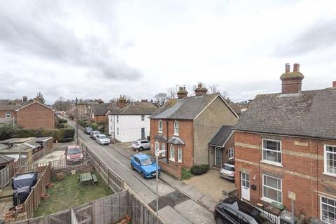 3 bedroom end of terrace house to rent, Houselands Road, Tonbridge, TN9 1JJ