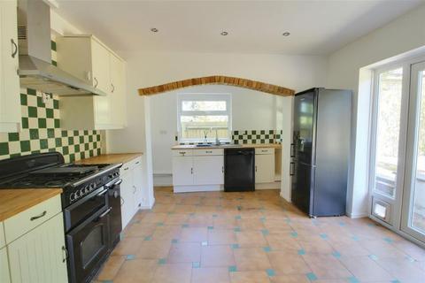 5 bedroom detached house for sale, Hermitage Road, Kenley