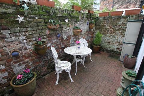 2 bedroom terraced house for sale, Middle Street Conservation Area