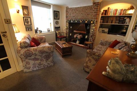 2 bedroom terraced house for sale, Middle Street Conservation Area