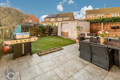 2 Lavender Close, Tiptree, Colchester, CO5 0BG