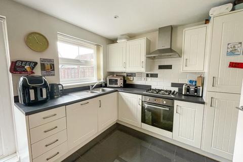 3 bedroom semi-detached house for sale, Hansen Gardens, Hedge End, Southampton, SO30