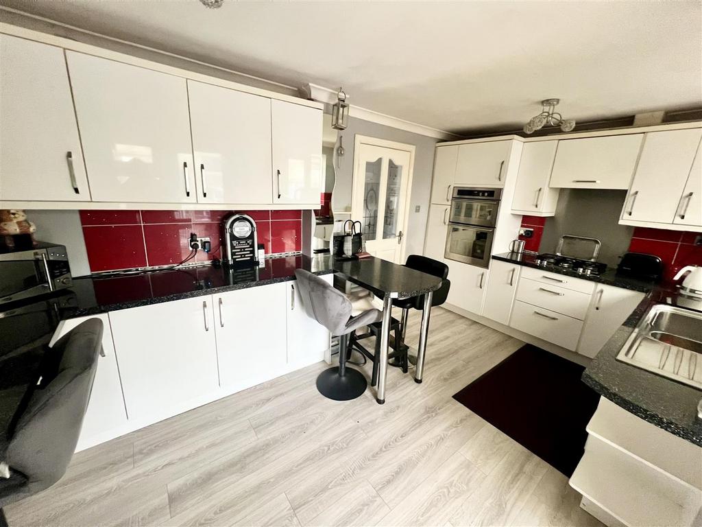 Kitchen diner