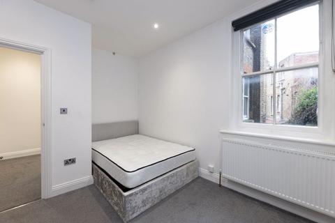 2 bedroom flat to rent, Askew Mansions, Askew Road W12