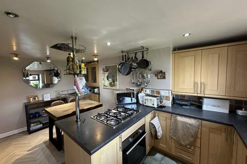 undefined, Caernarfon Road, Y Felinheli, Gwynedd, LL56