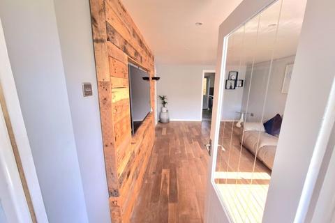 17 Firsholm Close, Sutton Coldfield, B73 5HT