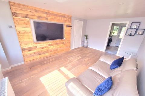 17 Firsholm Close, Sutton Coldfield, B73 5HT