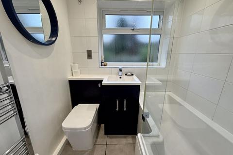 17 Firsholm Close, Sutton Coldfield, B73 5HT