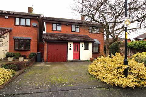 4 bedroom detached house for sale, Yarrow Close, Pelsall, WS3 5BU