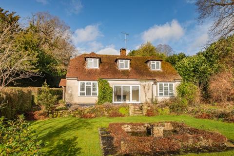 4 bedroom detached house to rent, The Street, Ewhurst