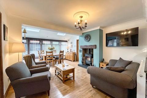 4 bedroom detached house for sale, 18 Ogmore Drive, Porthcawl, Bridgend, CF36 3HR