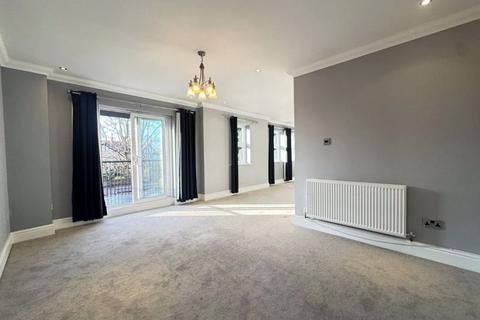 3 bedroom apartment to rent, Penthouse Apartment, Grosvenor Road, Birkdale, Merseyside, PR8
