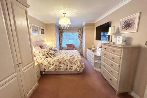 26 Albert Drive, Deganwy, Conwy, LL31 9SP