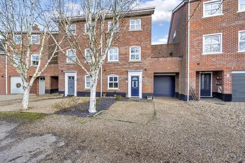 4 bedroom townhouse for sale, Coltsfoot Crescent, Bury St. Edmunds