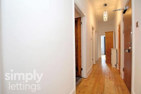 2 bedroom flat to rent, Somerhill Road, Hove