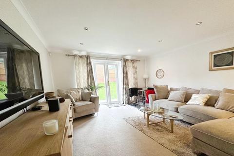 3 bedroom townhouse for sale, Stonemere Drive, Radcliffe